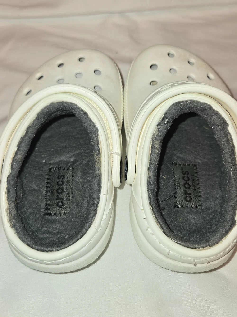 CROCS Kids White Clogs with Black Lining SZ 5C